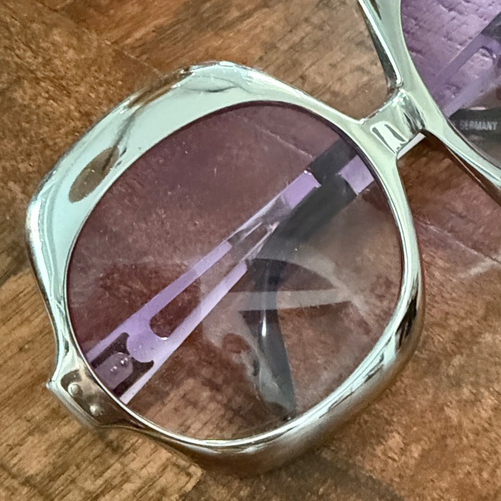 Vintage German plastic/metal Oversized Sunglasses with Purple Lenses chrome look - Picture 3 of 8